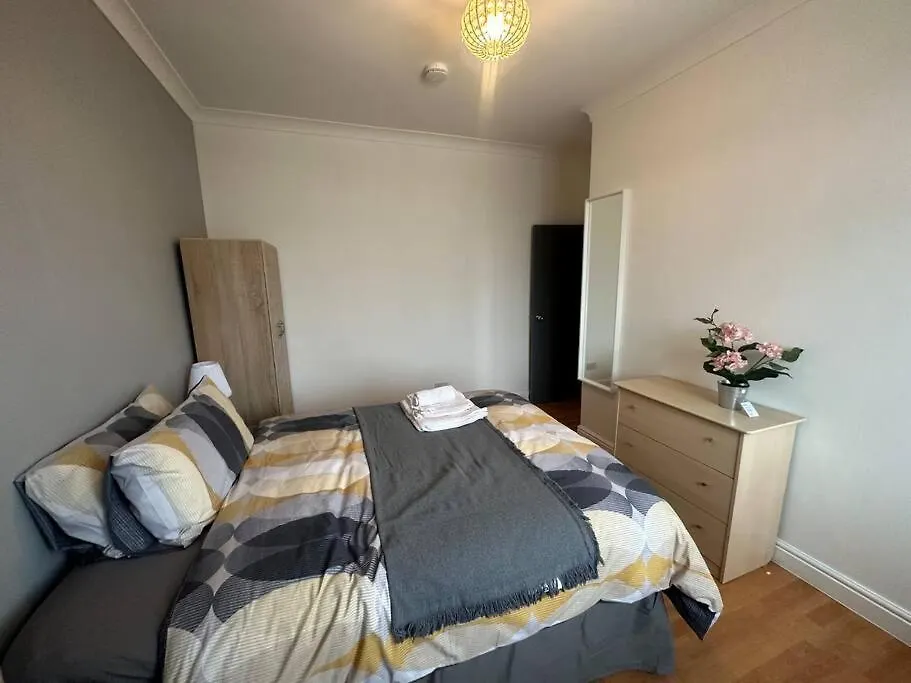 5 Bedroom House Se6 London United Kingdom