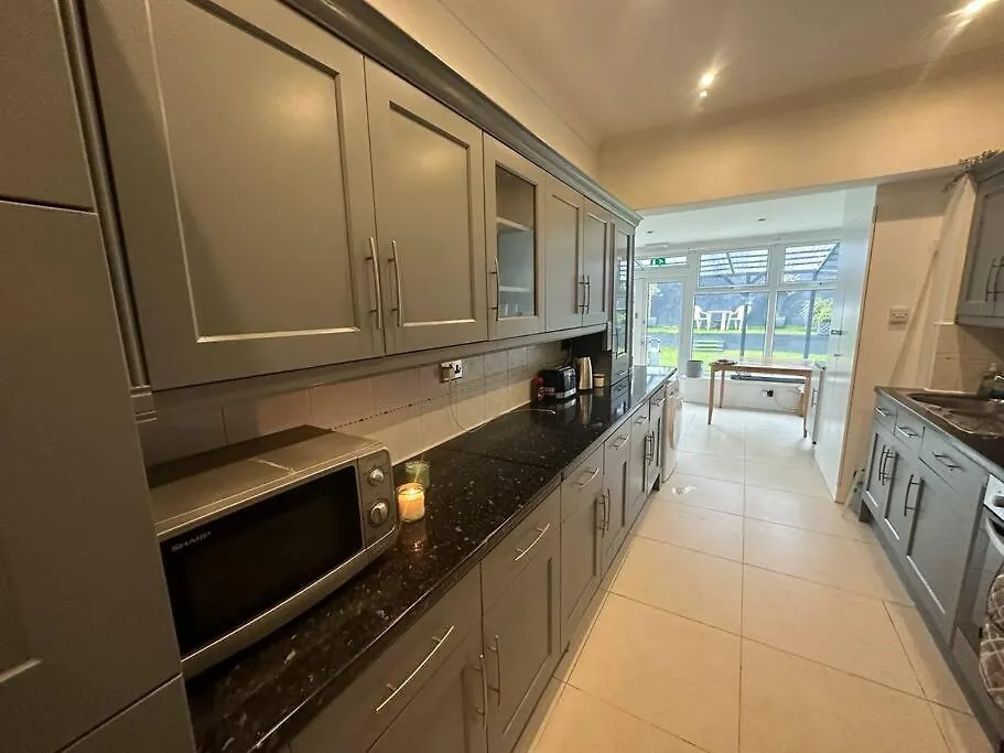 5 Bedroom House Se6 London